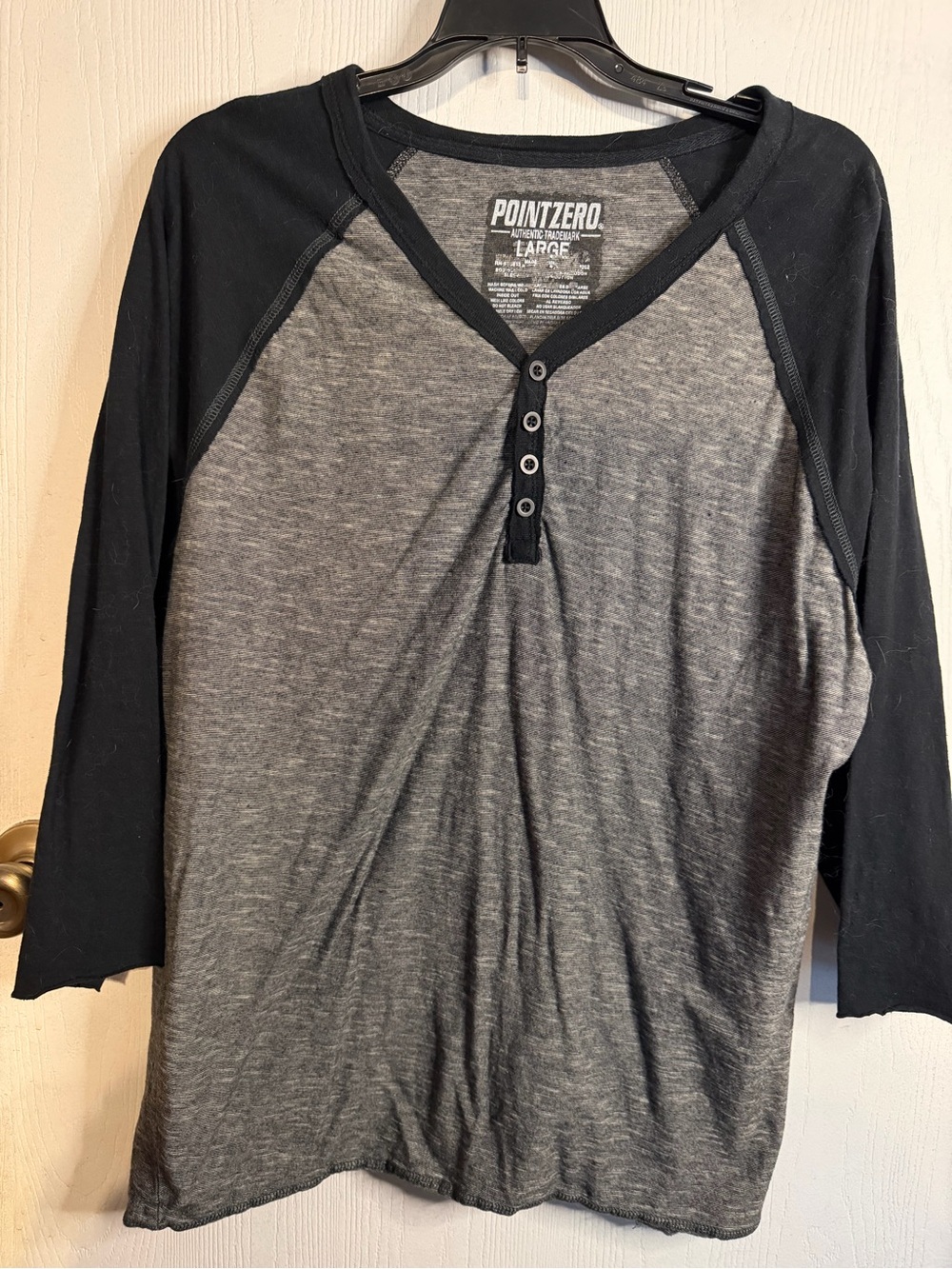 Point Zero Y2K Black Raglan Henley 3/4 Sleeve